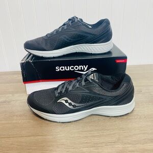 Brand new men’s Mens Saucony Grid size 10.5